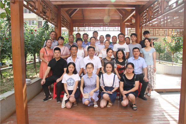又是一年金秋季，助學(xué)圓夢暖人心----2017年寶業(yè)集團(tuán)“金秋助學(xué)”活動圓滿結(jié)束